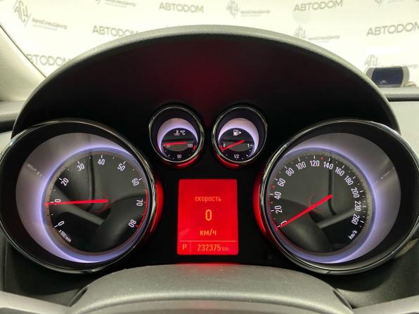 Opel Astra J Рестайлинг с пробегом 2014 года, цена 725 000 рублей, 232000 км, хэтчбек, Автокод Объявления