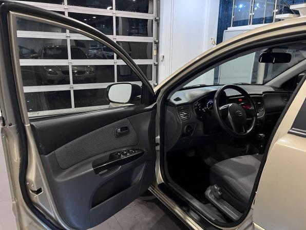 Kia Rio II Рестайлинг с пробегом 2010 года, цена 520 000 рублей, 157853 км, хэтчбек, Автокод Объявления