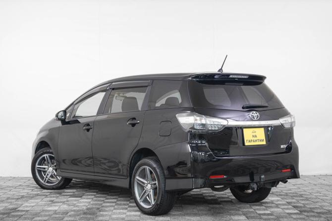 Toyota Wish II Рестайлинг с пробегом 2016 года, цена 1 749 000 рублей, 154000 км, минивэн, Автокод Объявления