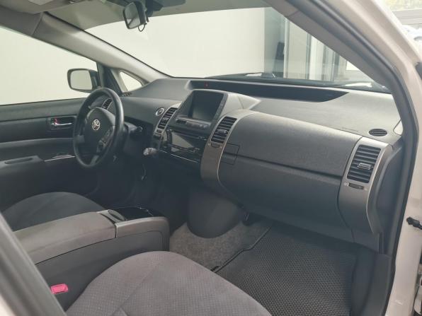 Toyota Prius II Рестайлинг (XW20) с пробегом 2006 года, цена 750 000 рублей, 201955 км, лифтбек, Автокод Объявления