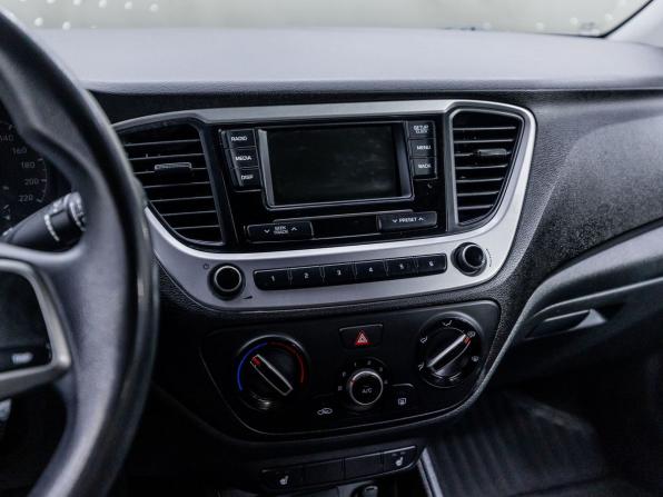 Hyundai Solaris II с пробегом 2017 года, цена 1 185 000 рублей, 169797 км, седан, Автокод Объявления