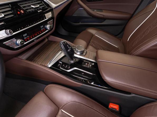 BMW 5 серии VII (G30/G31/G38) Рестайлинг с пробегом 2022 года, цена 6 300 000 рублей, 39932 км, седан, Автокод Объявления