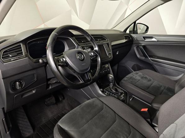Volkswagen Tiguan II с пробегом 2017 года, цена 2 197 000 рублей, 200072 км, внедорожник, Автокод Объявления