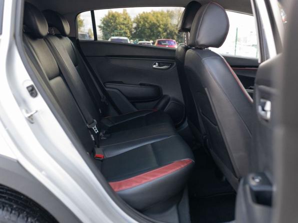Kia Rio IV с пробегом 2019 года, цена 1 340 000 рублей, 106836 км, хэтчбек, Автокод Объявления
