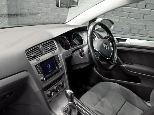 Volkswagen Golf VII с пробегом 2015 года, цена 1 350 000 рублей, 54729 км, универсал, Автокод Объявления