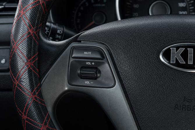 Kia Rio III Рестайлинг с пробегом 2016 года, цена 979 000 рублей, 211000 км, седан, Автокод Объявления
