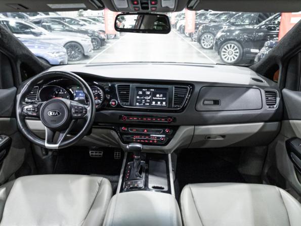 Kia Carnival III с пробегом 2017 года, цена 2 499 000 рублей, 158575 км, минивэн, Автокод Объявления
