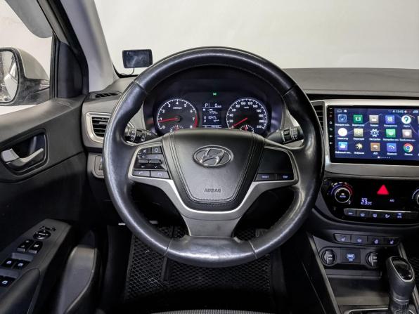 Hyundai Solaris II с пробегом 2019 года, цена 1 220 000 рублей, 109766 км, седан, Автокод Объявления