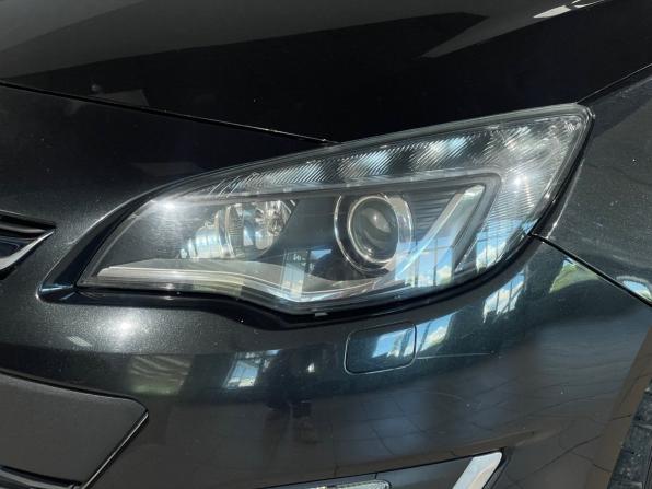 Opel Astra J Рестайлинг с пробегом 2013 года, цена 925 000 рублей, 140033 км, хэтчбек, Автокод Объявления
