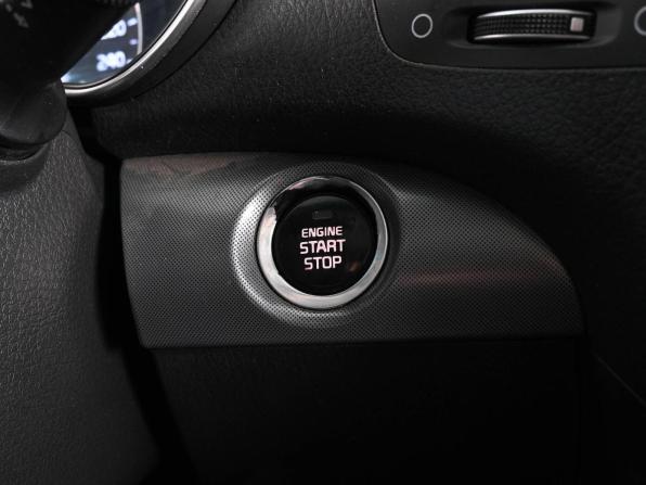 Kia Sorento II Рестайлинг с пробегом 2015 года, цена 1 590 000 рублей, 285430 км, внедорожник, Автокод Объявления