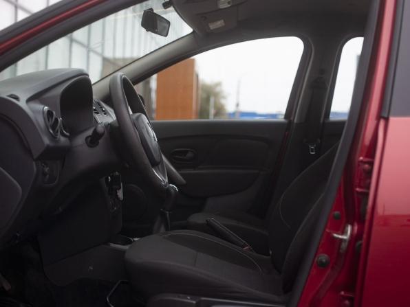 Renault Sandero II с пробегом 2018 года, цена 1 000 000 рублей, 93172 км, хэтчбек, Автокод Объявления