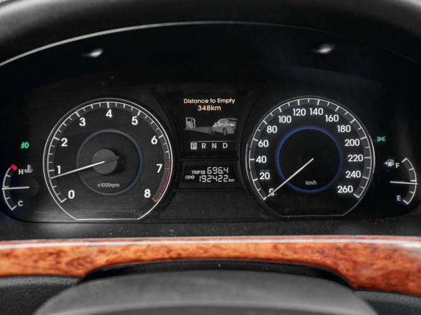 Hyundai Equus II с пробегом 2012 года, цена 1 685 000 рублей, 192422 км, седан, Автокод Объявления