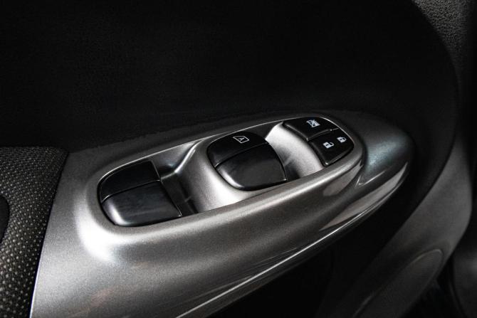 Nissan Juke I с пробегом 2012 года, цена 1 019 000 рублей, 107672 км, внедорожник, Автокод Объявления