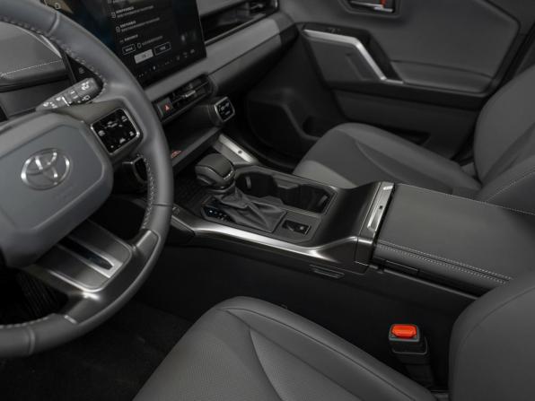Toyota RAV4 VI (XA60) с пробегом 2025 года, цена 4 040 000 рублей, 20 км, внедорожник, Автокод Объявления