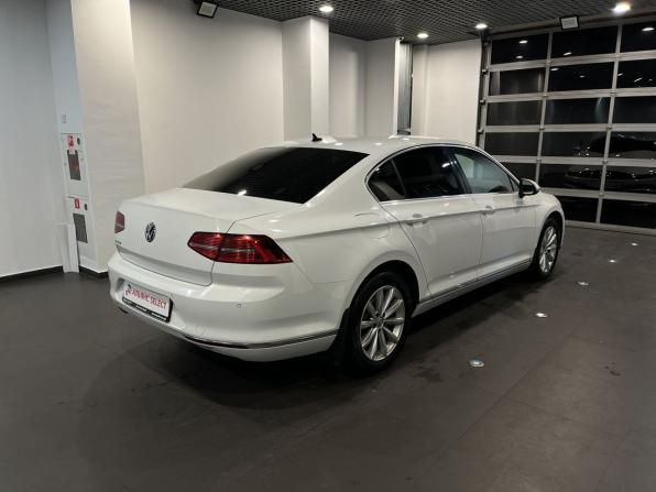 Volkswagen Passat B8 с пробегом 2018 года, цена 2 682 000 рублей, 84376 км, седан, Автокод Объявления