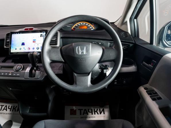 Honda Freed I с пробегом 2009 года, цена 985 000 рублей, 99270 км, компактвэн, Автокод Объявления