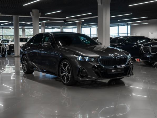 BMW 5 серии VIII (G60/G61/G68) с пробегом 2024 года, цена 7 850 000 рублей, 19653 км, седан, Автокод Объявления