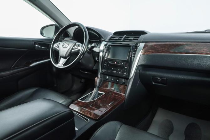 Toyota Camry VII (XV50) Рестайлинг 2 с пробегом 2017 года, цена 2 289 000 рублей, 211000 км, седан, Автокод Объявления