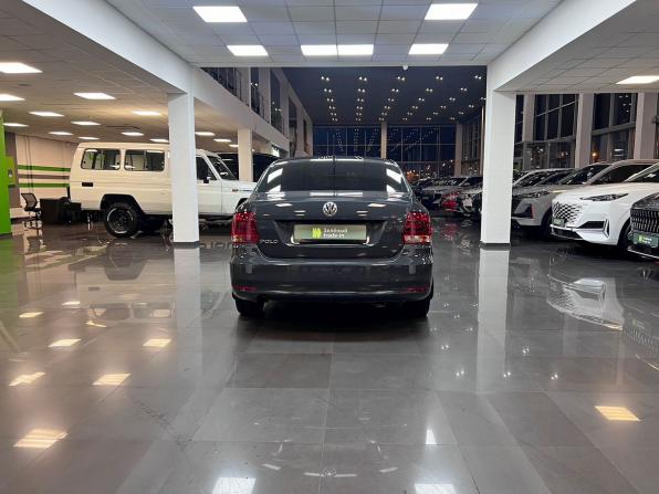 Volkswagen Polo V Рестайлинг с пробегом 2015 года, цена 990 000 рублей, 134315 км, седан, Автокод Объявления