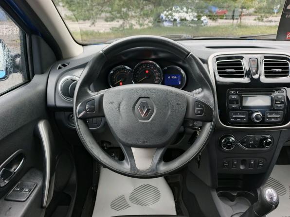 Renault Sandero II с пробегом 2015 года, цена 849 000 рублей, 121700 км, хэтчбек, Автокод Объявления