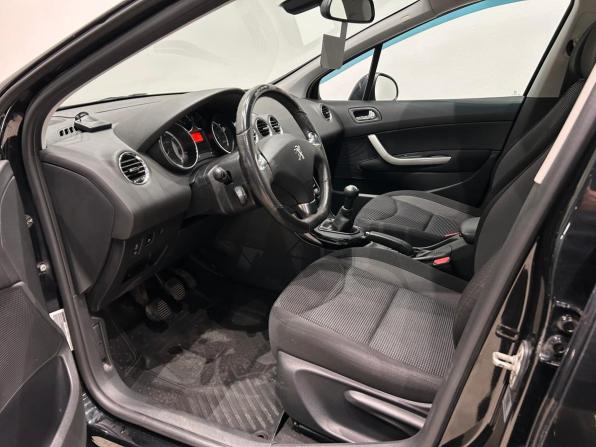 Peugeot 408 I Рестайлинг с пробегом 2019 года, цена 979 000 рублей, 117270 км, седан, Автокод Объявления
