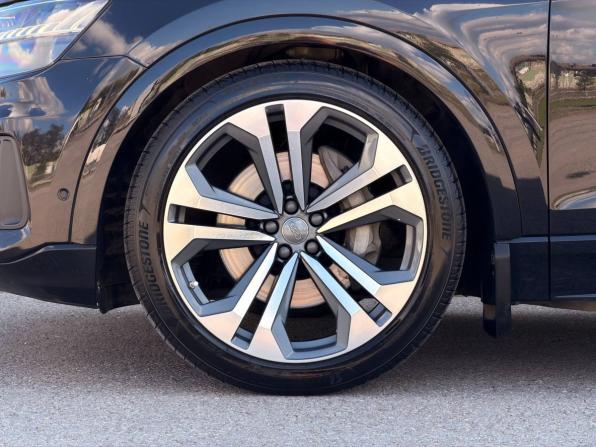 Audi Q8 I (4M) с пробегом 2019 года, цена 6 150 000 рублей, 141417 км, внедорожник, Автокод Объявления