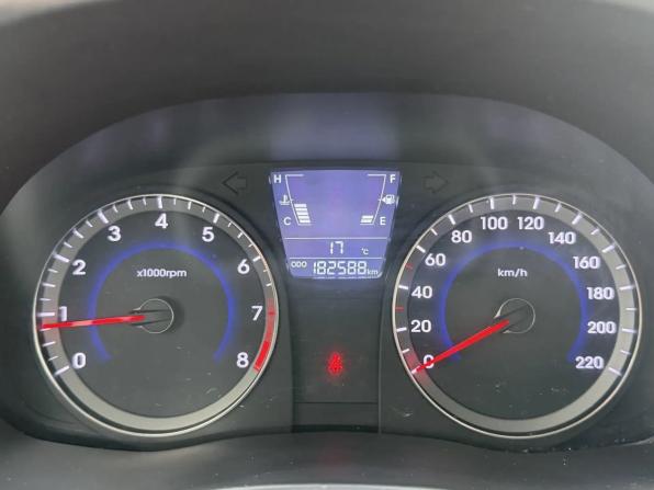 Hyundai Solaris I с пробегом 2013 года, цена 872 300 рублей, 182587 км, седан, Автокод Объявления