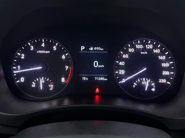 Hyundai Solaris II с пробегом 2018 года, цена 1 190 000 рублей, 71200 км, седан, Автокод Объявления