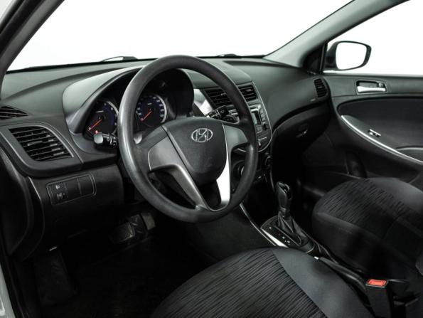 Hyundai Solaris I Рестайлинг с пробегом 2016 года, цена 1 199 700 рублей, 89981 км, седан, Автокод Объявления