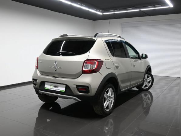 Renault Sandero II с пробегом 2017 года, цена 1 115 000 рублей, 123452 км, хэтчбек, Автокод Объявления