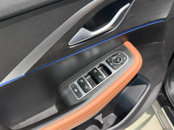 Omoda C5 I с пробегом 2023 года, цена 1 815 000 рублей, 40000 км, внедорожник, Автокод Объявления