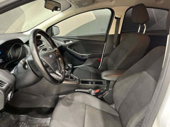 Ford Focus III Рестайлинг с пробегом 2017 года, цена 870 000 рублей, 214436 км, хэтчбек, Автокод Объявления