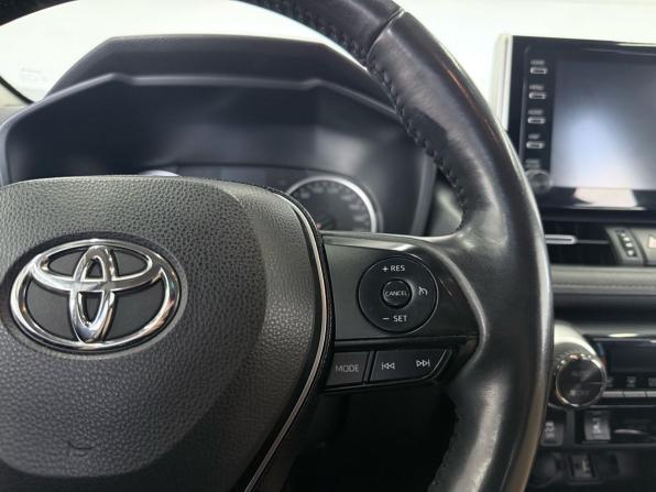 Toyota RAV4 V (XA50) с пробегом 2020 года, цена 3 300 000 рублей, 64964 км, внедорожник, Автокод Объявления
