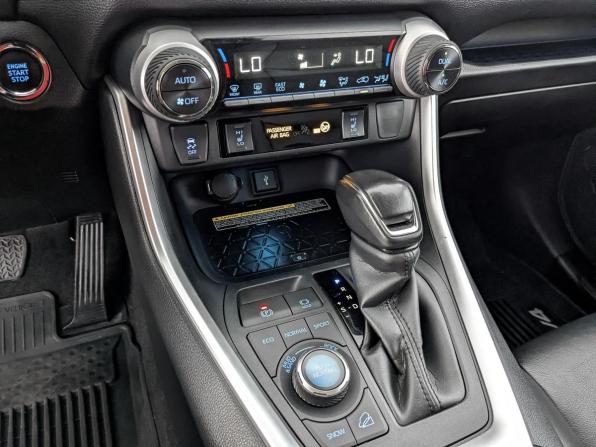 Toyota RAV4 V (XA50) с пробегом 2022 года, цена 4 020 000 рублей, 83820 км, внедорожник, Автокод Объявления