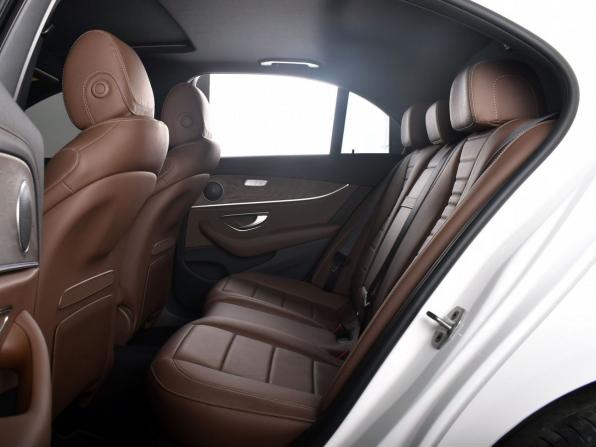 Mercedes-Benz E-Класс V (W213 S213 C238) Рестайлинг с пробегом 2021 года, цена 5 299 995 рублей, 55742 км, седан, Автокод Объявления