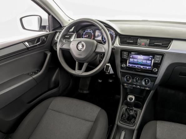 Skoda Rapid I Рестайлинг с пробегом 2018 года, цена 1 100 000 рублей, 91580 км, лифтбек, Автокод Объявления