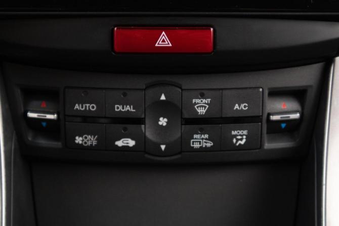 Honda Accord VIII Рестайлинг с пробегом 2012 года, цена 1 329 000 рублей, 250600 км, седан, Автокод Объявления