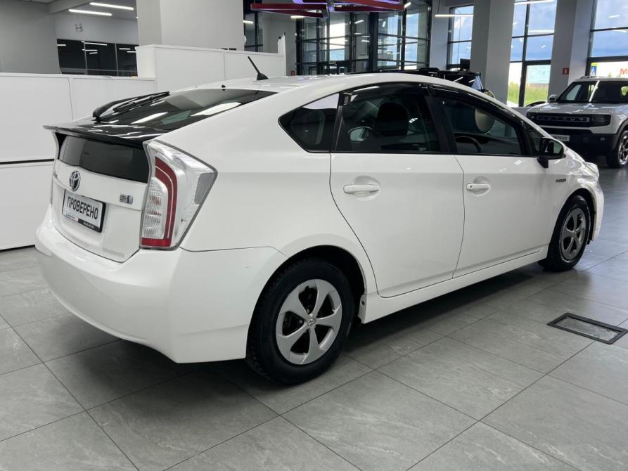 Toyota Prius III Рестайлинг (XW30) Казань  - изображение 8