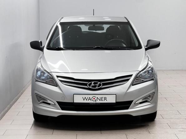 Hyundai Solaris I Рестайлинг с пробегом 2015 года, цена 655 000 рублей, 130338 км, хэтчбек, Автокод Объявления