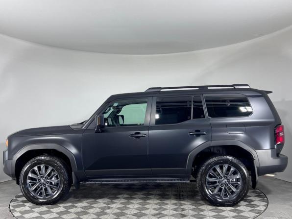 Toyota Land Cruiser Prado 250 Series с пробегом 2024 года, цена 9 999 000 рублей, 18726 км, внедорожник, Автокод Объявления