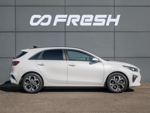 Kia Ceed III с пробегом 2018 года, цена 1 840 000 рублей, 112336 км, хэтчбек, Автокод Объявления