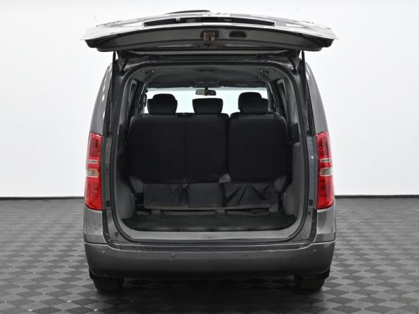 Hyundai H-1 II с пробегом 2012 года, цена 1 599 000 рублей, 157000 км, минивэн, Автокод Объявления