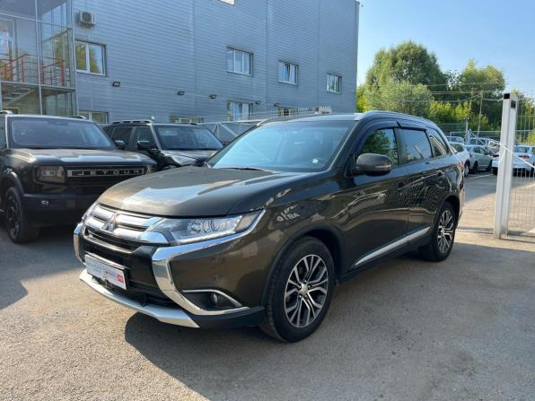 Mitsubishi Outlander III Рестайлинг 2 с пробегом 2015 года, цена 1 721 000 рублей, 219060 км, внедорожник, Автокод Объявления