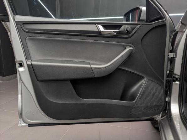 Skoda Rapid II с пробегом 2021 года, цена 1 550 000 рублей, 97370 км, лифтбек, Автокод Объявления