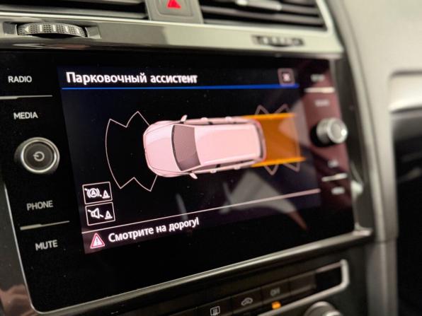 Volkswagen Golf VII Рестайлинг с пробегом 2019 года, цена 1 495 000 рублей, 137396 км, универсал, Автокод Объявления