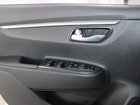 Kia Rio IV Рестайлинг с пробегом 2021 года, цена 1 879 900 рублей, 59169 км, седан, Автокод Объявления