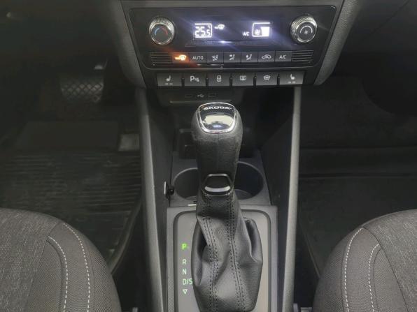 Skoda Rapid II с пробегом 2021 года, цена 1 569 000 рублей, 104993 км, лифтбек, Автокод Объявления