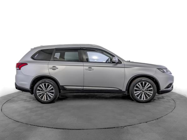 Mitsubishi Outlander III Рестайлинг 3 с пробегом 2020 года, цена 2 590 000 рублей, 97498 км, внедорожник, Автокод Объявления