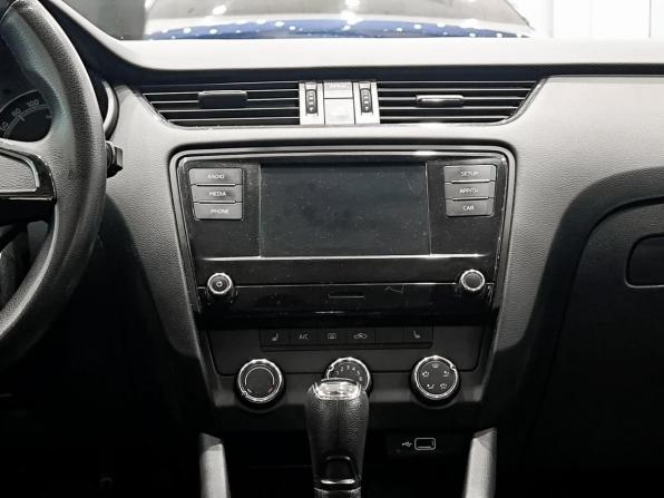 Skoda Octavia III (A7) Рестайлинг с пробегом 2018 года, цена 1 450 000 рублей, 168001 км, лифтбек, Автокод Объявления