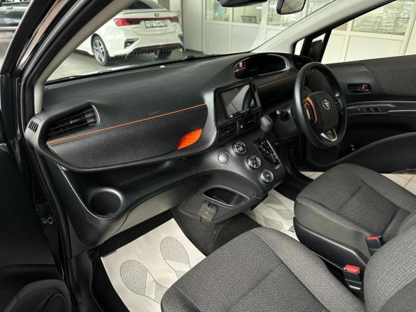 Toyota Sienta II Рестайлинг с пробегом 2019 года, цена 1 450 000 рублей, 87832 км, минивэн, Автокод Объявления